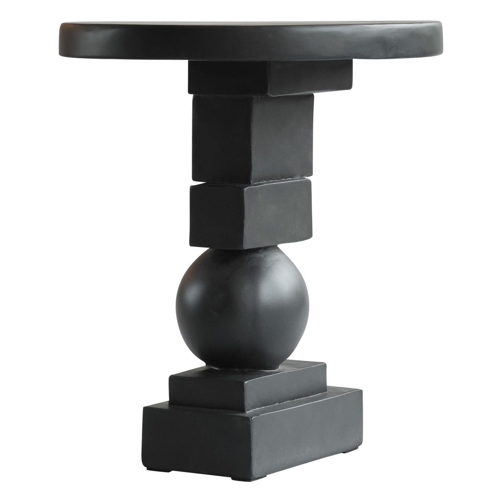 Table d'appoint sculpturale en béton fibré moulé, avec forme géométrique équilibrée et finition peinte à la main pour le salon