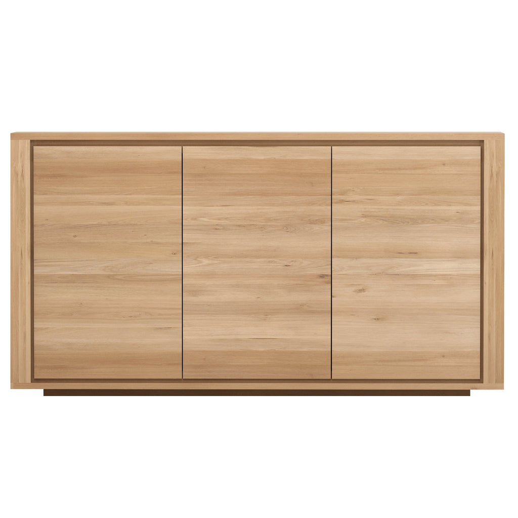 Buffet 3 portes minimaliste en chêne européen avec base flottante et lignes épurées pour salon ou salle à manger