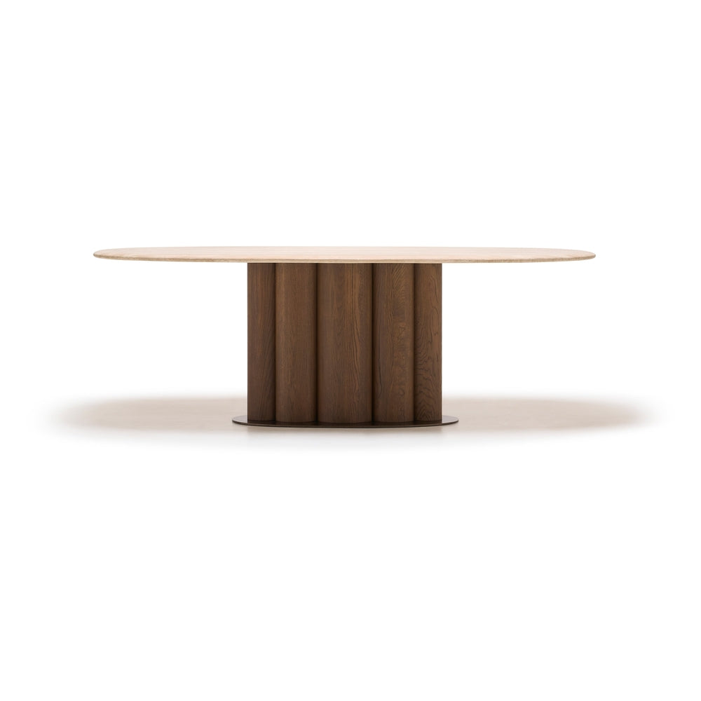 Table à manger ovale en travertin chêne biologique avec base lisse sans bord pour salle à manger