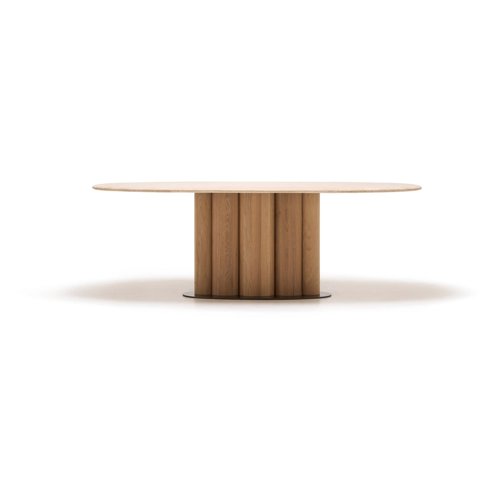 Table à manger ovale en travertin chêne biologique avec base lisse sans bord pour salle à manger